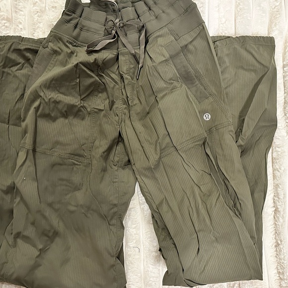 Lululemon pants - Picture 1 of 2